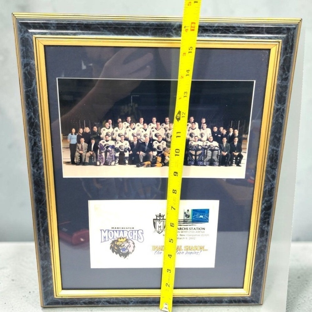 VTG Y2K Manchester Monarchs AHL Inaugural Season Framed Photo Postal Stamp 2002 - Picture 2 of 7
